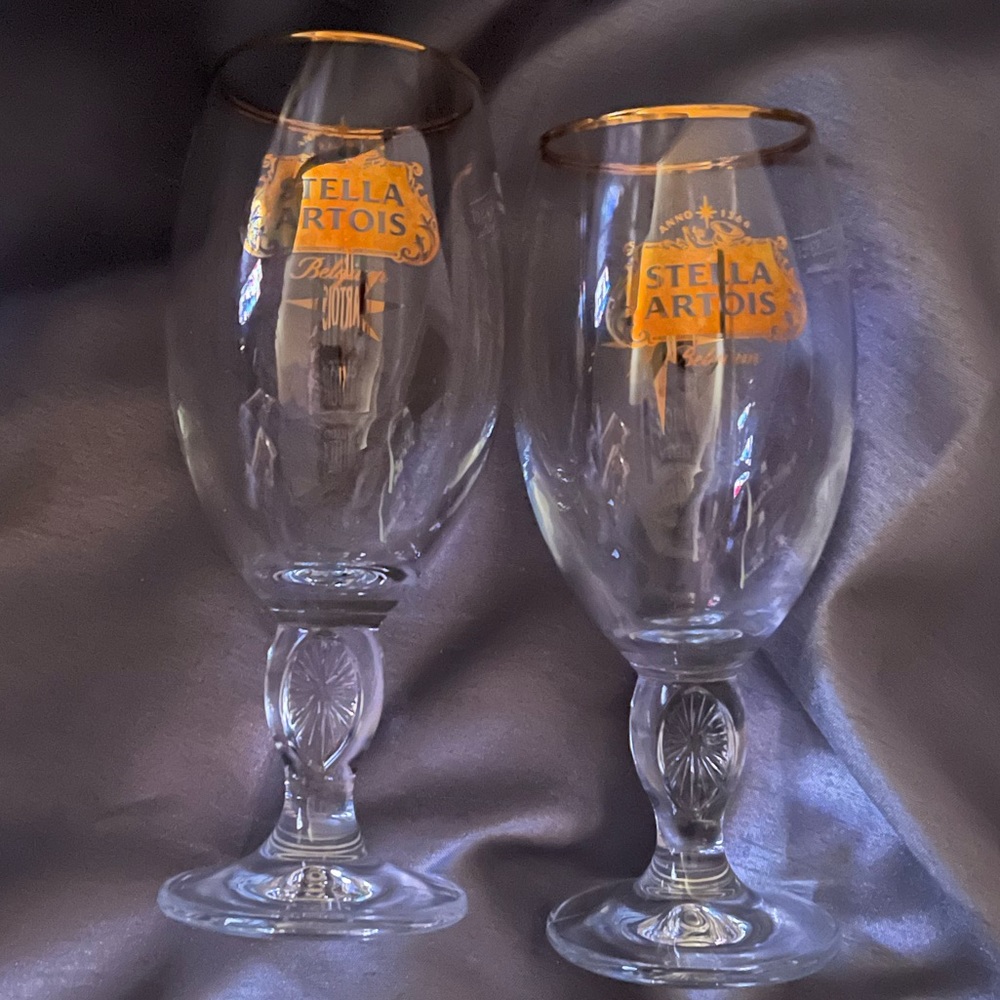 Set of 2  Stella Artois beer glasses